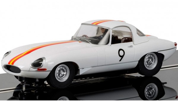 H3890 - Jaguar E-Type 1965 Bathurst Bob Jane No.67 - Superslot