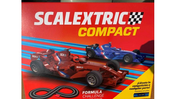 Scalextric Compact Formula Challenge 1:43